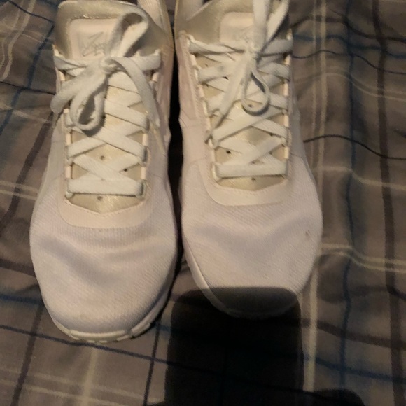 Nike - Picture 2 of 2